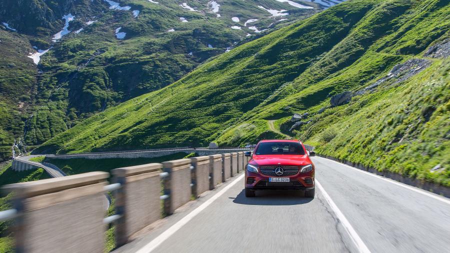  Mercedes-Benz GLC350 d 4Matic AMG Line Coupe 2016 года  (фото 19 из 26)